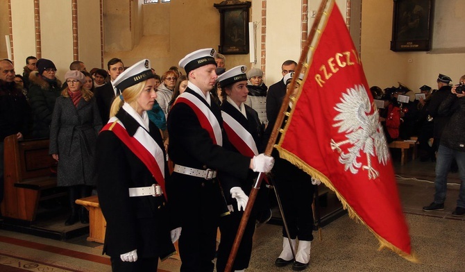 Bp Dajczak: Miłość do ojczyzny objawia się w prostej codzienności