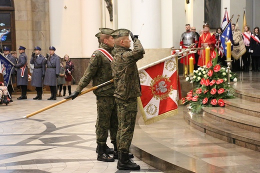 Katowice. Msza w intencji Ojczyzny w katedrze