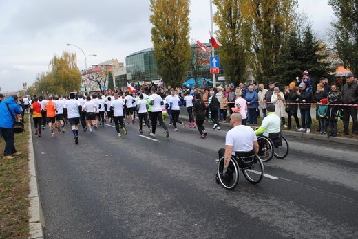 Stalowa Wola. 27. Uliczny Bieg Niepodległości