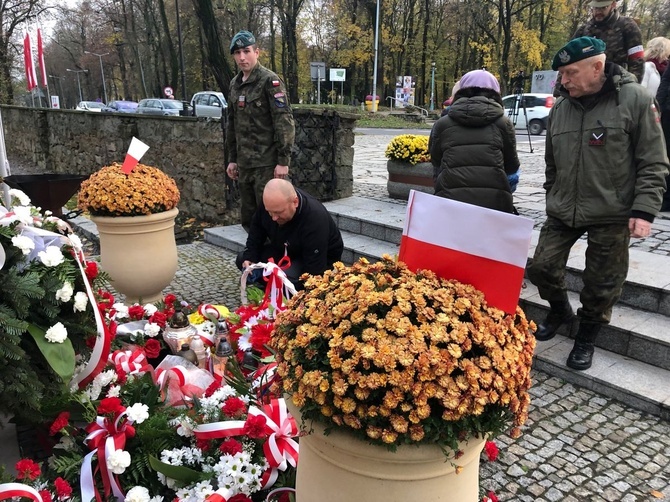 Po dwóch brzegach Wisły