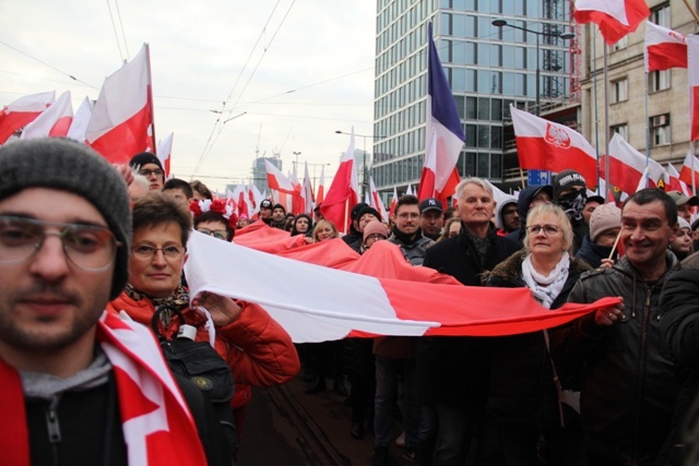 X Marsz Niepodległości przeszedł ulicami stolicy 