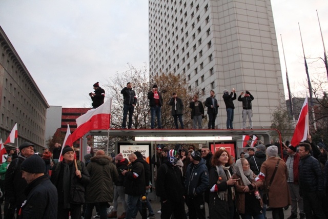 X Marsz Niepodległości przeszedł ulicami stolicy 