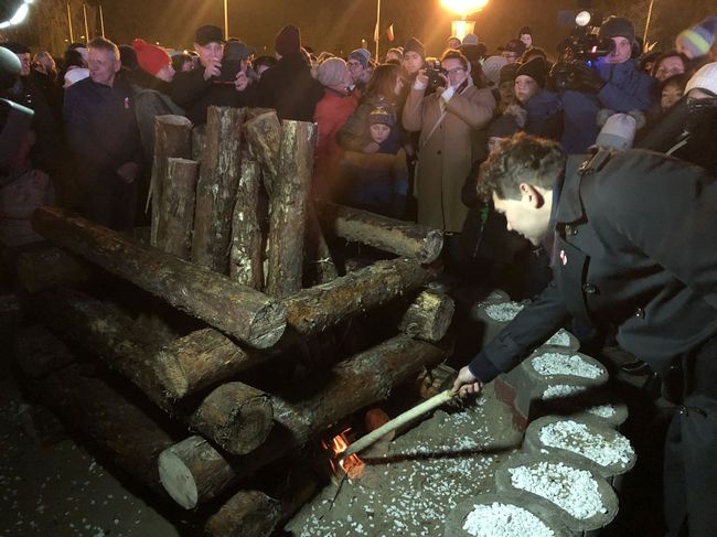 Stalowa Wola, plac im. J.Piłsudskiego. VII Ognisko Patriotyzmu.