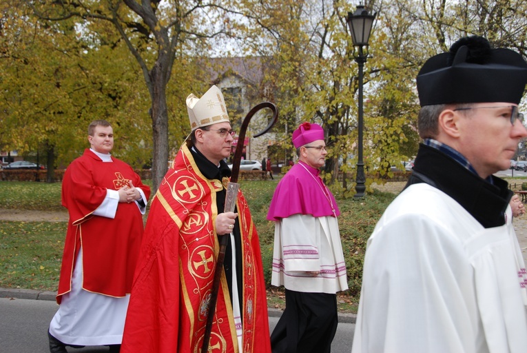 Uroczystości ku czci św. Wiktorii w Łowiczu - procesja
