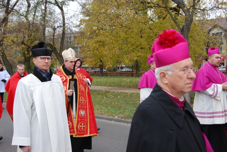 Uroczystości ku czci św. Wiktorii w Łowiczu - procesja