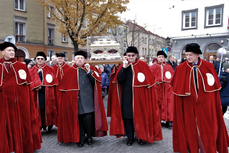 Uroczystości ku czci św. Wiktorii w Łowiczu - procesja