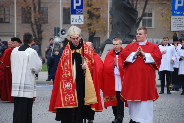 Uroczystości ku czci św. Wiktorii w Łowiczu - procesja