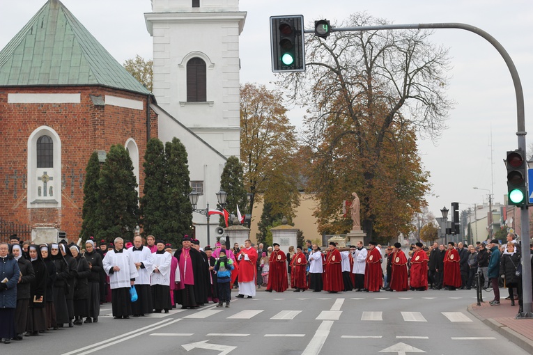 Uroczystości ku czci św. Wiktorii w Łowiczu - procesja