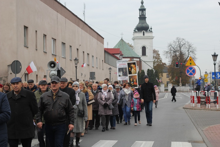 Uroczystości ku czci św. Wiktorii w Łowiczu - procesja