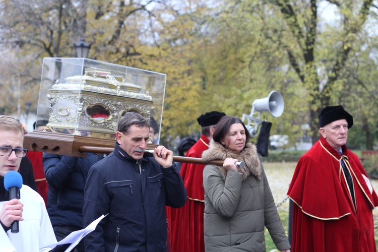 Uroczystości ku czci św. Wiktorii w Łowiczu - procesja