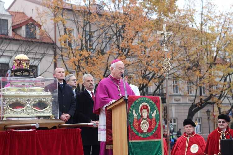 Uroczystości ku czci św. Wiktorii w Łowiczu - procesja