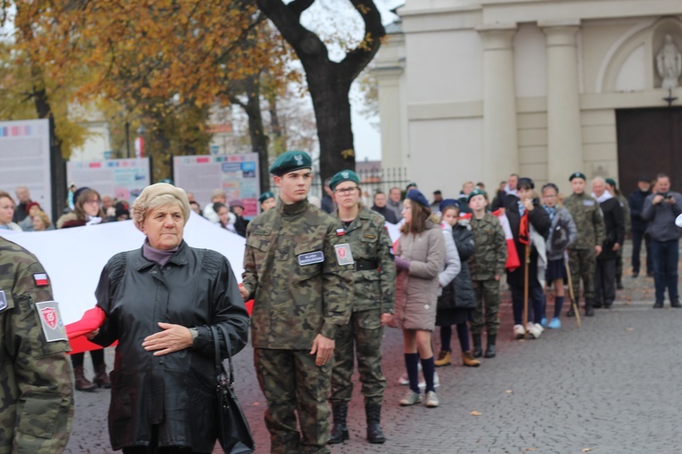 Uroczystości ku czci św. Wiktorii w Łowiczu - procesja