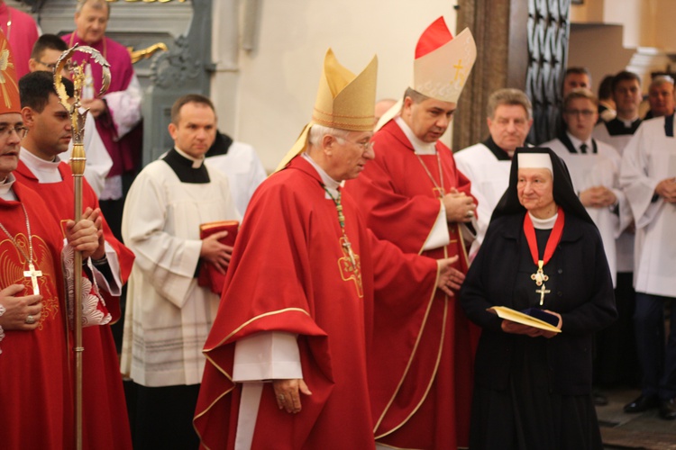 Uroczystości ku czci św. Wiktorii w Łowiczu - Eucharystia