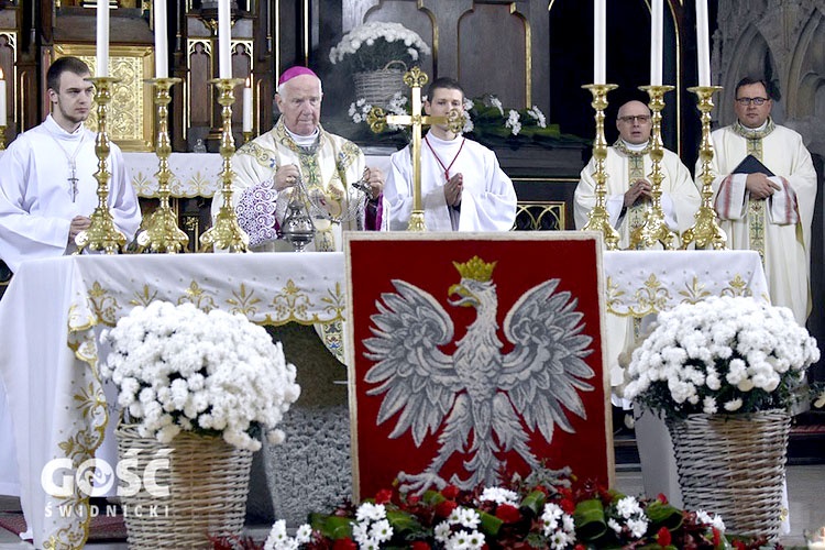 Msza św. w strzegomskiej bazylice 11 listopada 2019 r.