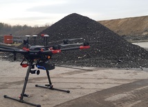 Katowice. Testy dronów na składowisku odpadów 