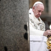 Franciszek u św. Marty: Diabeł niszczy człowieka, bo Bóg stał się człowiekiem 