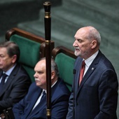 Macierewicz: Niepodległość ma jeden kształt, wiele postaci ma niewola