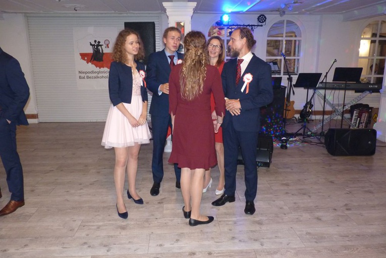 Bezalkoholowy Bal Niepodległościowy