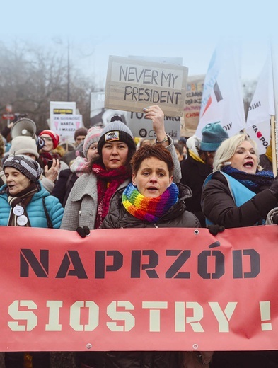 Polskie feministki często organizują uliczne protesty.