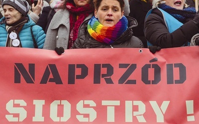 Polskie feministki często organizują uliczne protesty.