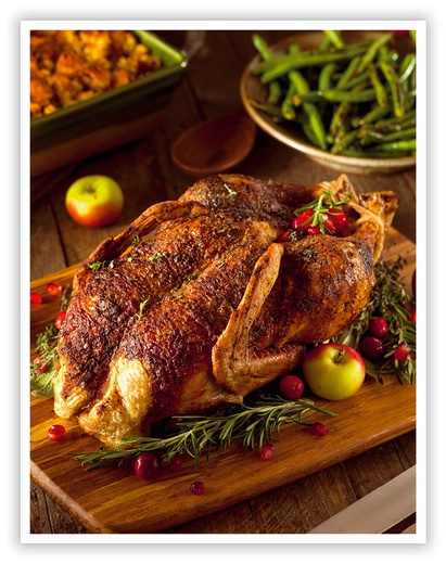 
Składniki:
Gęś lub jej części (udka, piersi)
łyżka rozmarynu
1 łyżeczka soli
1/2 łyżeczki świeżo zmielonego pieprzu (zielony jest łagodniejszy)
szczypta chili
1/2 łyżeczki cynamonu
3 niewielkie ząbki czosnku
1 szklanka czerwonego wina
1 łyżka miodu
3 spore jabłka (jeśli gęś jest w całości)
6 suszonych śliwek