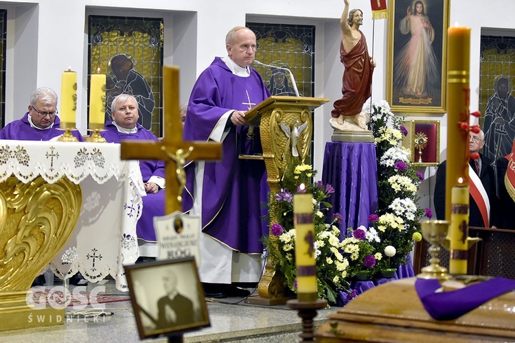 Uroczystości pogrzebowe ks. Wenancjusz Roga