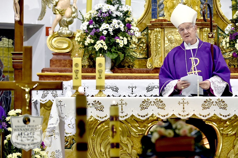 Uroczystości pogrzebowe ks. Wenancjusz Roga