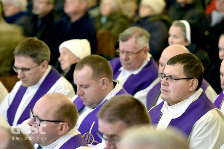 Uroczystości pogrzebowe ks. Wenancjusz Roga