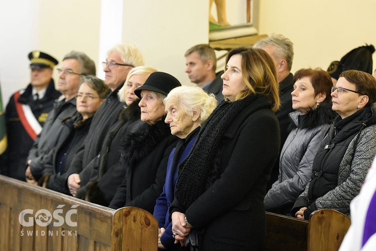 Uroczystości pogrzebowe ks. Wenancjusz Roga
