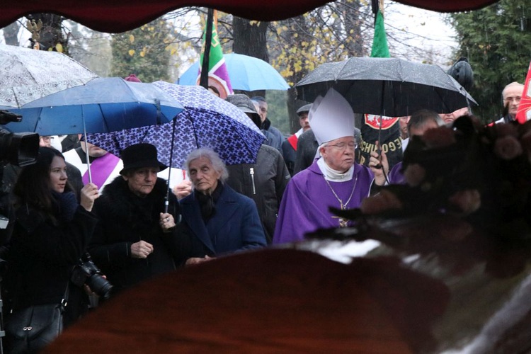 Uroczystości pogrzebowe ks. Wenancjusz Roga - cz. 02