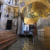 Woda w Bazylice św. Marka w Wenecji