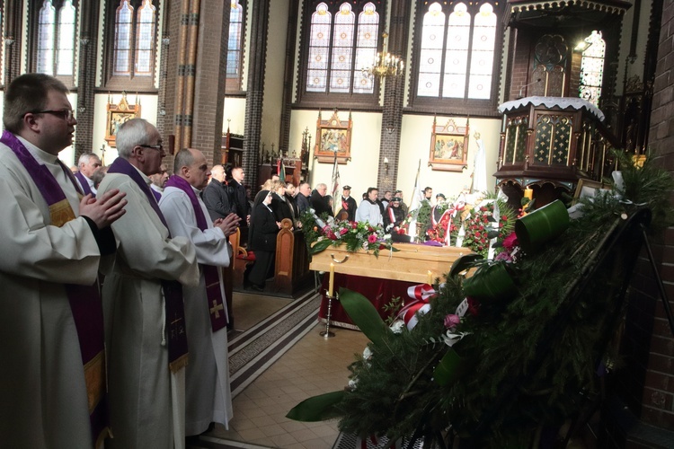 Ostatnie pożegnanie śp. ks. Jóźkowa