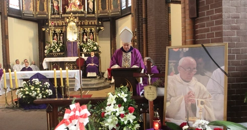 Ostatnie pożegnanie śp. ks. Jóźkowa