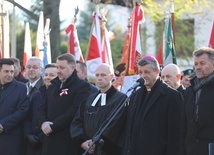 Uroczysty Apel Poległych na Cmentarzu Wojska Polskiego w Bielsku-Białej.