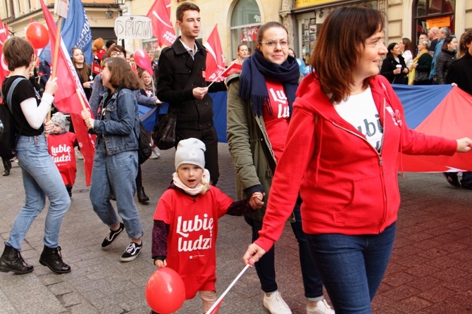 Marsz na otwarcie bazy rodzin Szlachetnej Paczki 2019