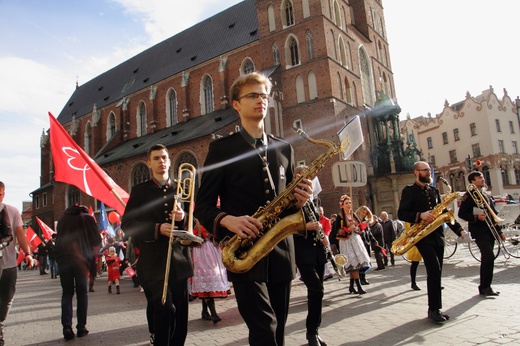 Marsz na otwarcie bazy rodzin Szlachetnej Paczki 2019