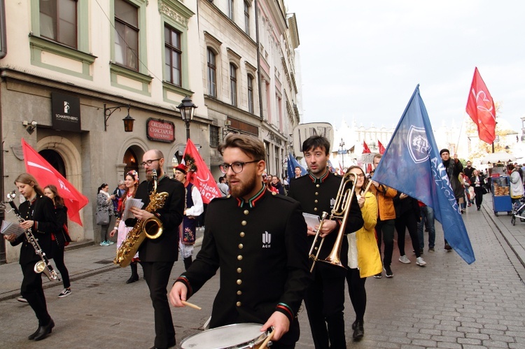 Marsz na otwarcie bazy rodzin Szlachetnej Paczki 2019