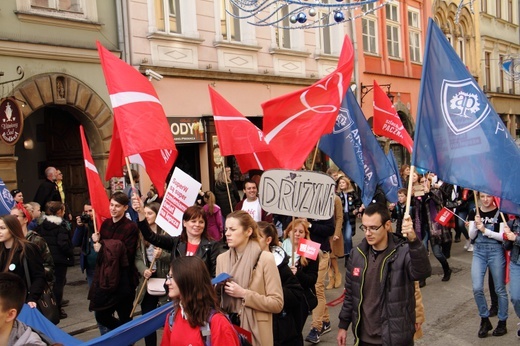 Marsz na otwarcie bazy rodzin Szlachetnej Paczki 2019