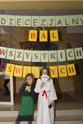 ​Bal Wszystkich Świętych dla dzieci z całej diecezji w Gorzowi Wlkp.
