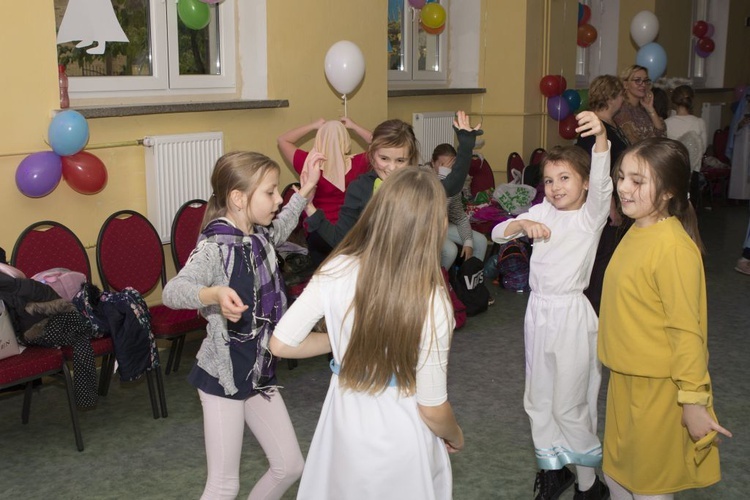 ​Bal Wszystkich Świętych dla dzieci z całej diecezji w Gorzowi Wlkp.