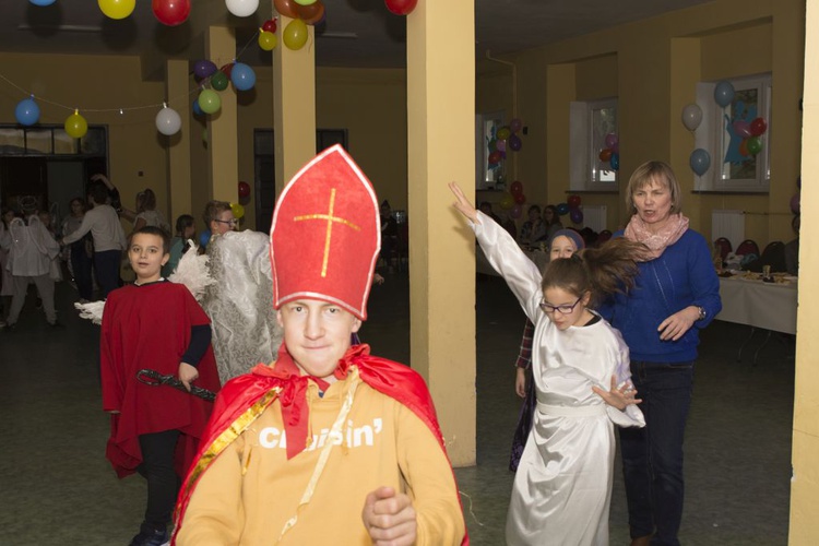 ​Bal Wszystkich Świętych dla dzieci z całej diecezji w Gorzowi Wlkp.