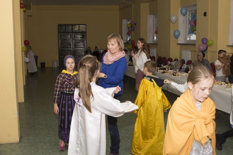 ​Bal Wszystkich Świętych dla dzieci z całej diecezji w Gorzowi Wlkp.