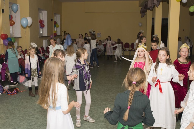 ​Bal Wszystkich Świętych dla dzieci z całej diecezji w Gorzowi Wlkp.