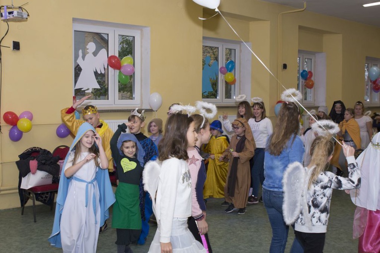 ​Bal Wszystkich Świętych dla dzieci z całej diecezji w Gorzowi Wlkp.