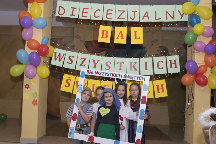 ​Bal Wszystkich Świętych dla dzieci z całej diecezji w Gorzowi Wlkp.