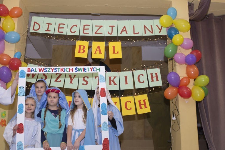 ​Bal Wszystkich Świętych dla dzieci z całej diecezji w Gorzowi Wlkp.