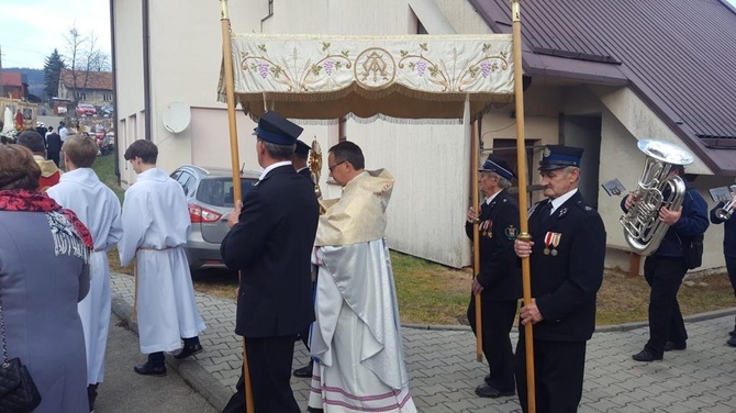 Odpust Matki Bożej Ostrobramskiej w Lasie k. Suchej Beskidzkiej