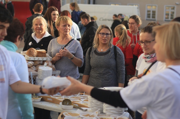 III Światowy Dzień Ubogich w Opolu