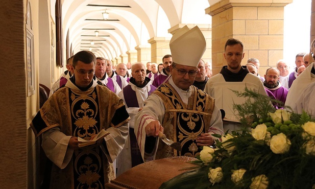 Pobiegłeś do nieba. Pogrzeb o. Mikołaja Rudyka OFM