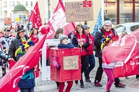 Wolontariusze tradycyjnie przeszli ulicami Olsztyna.